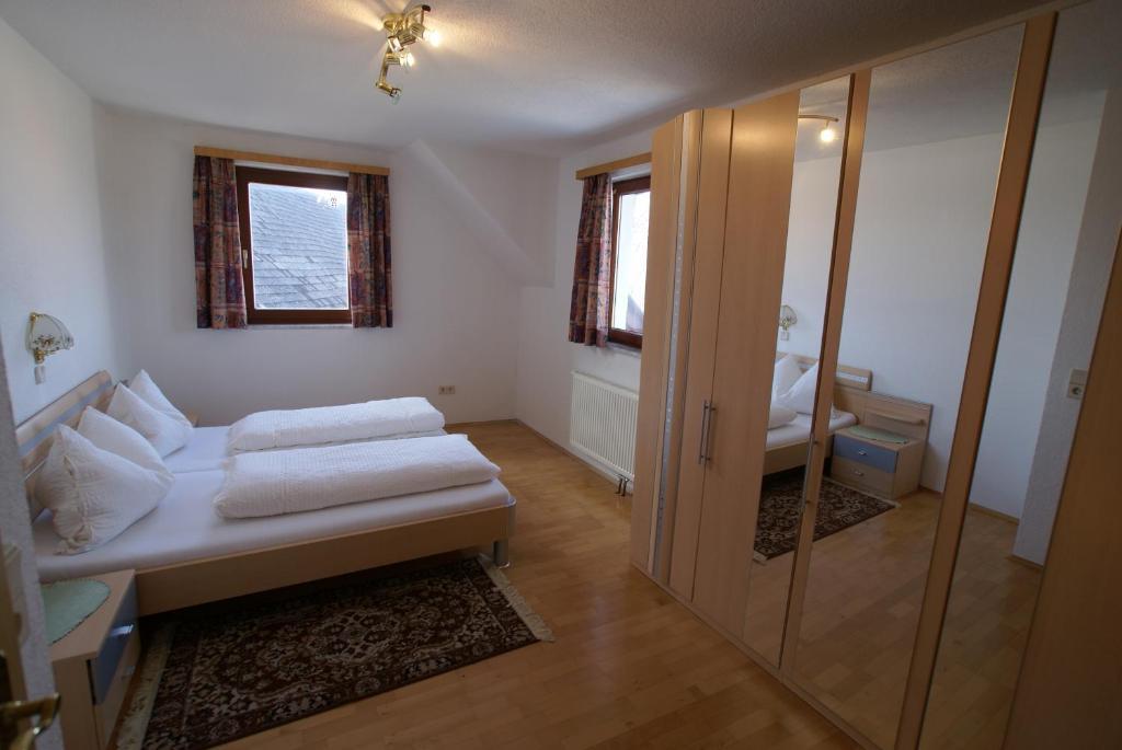 Appartement Zur Post Ferlach Habitación foto