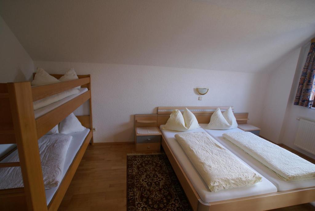 Appartement Zur Post Ferlach Habitación foto